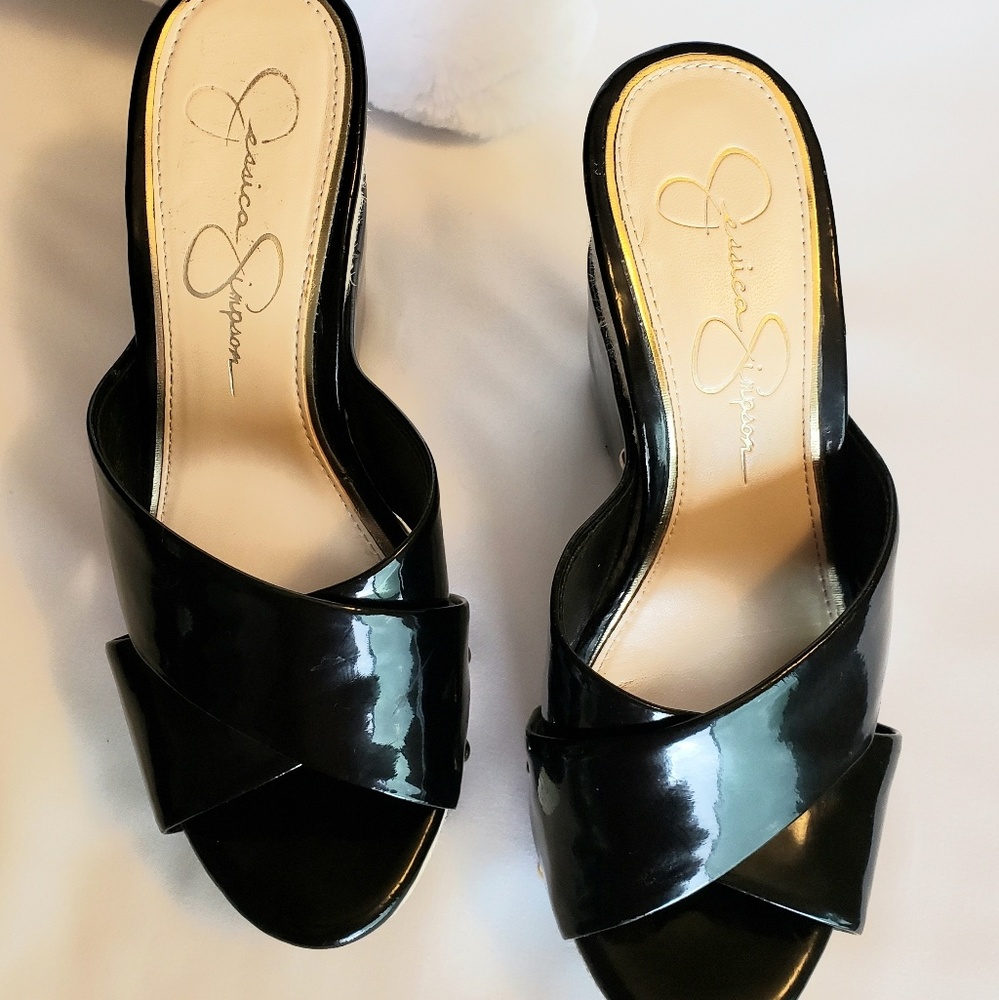 Jessica Simpson Black Patent Leather slip-ons